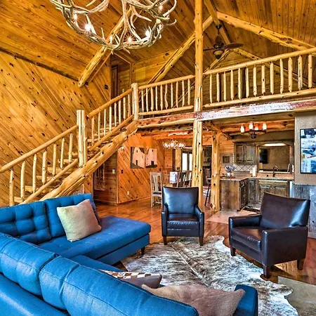 Eureka Springs Area Cabin With Deck And 7 Acres!